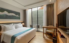 Marianna Resort And Convention Tuktuk - Samosir, Marclan Collection